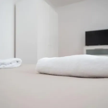 4 Mares A Daire Loredo